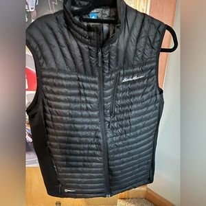 First Accent Eddie Bauer Lightweight Down Vest- M